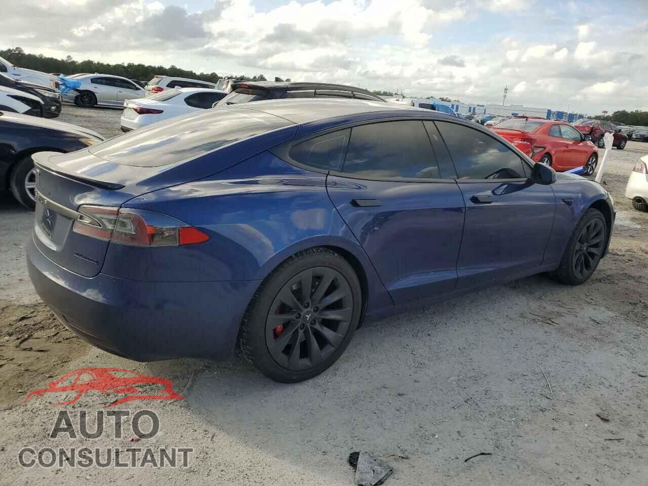 TESLA MODEL S 2017 - 5YJSA1E44HF200755