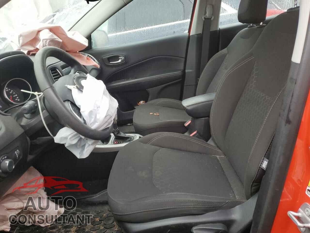 JEEP COMPASS 2020 - 3C4NJDAB8LT131906