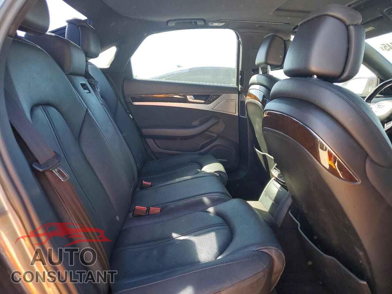 AUDI A8 2015 - WAUJGAFD9FN005299
