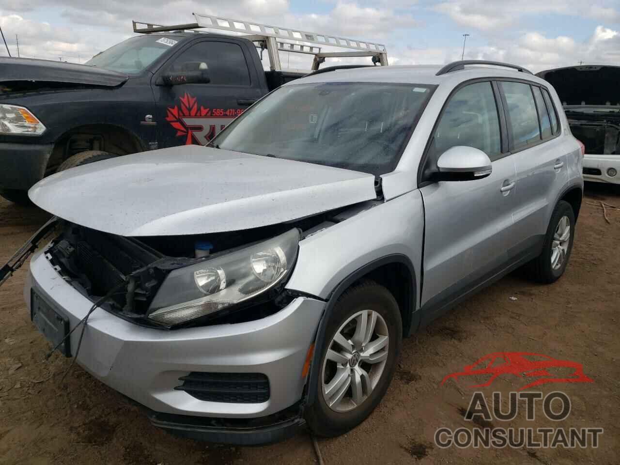 VOLKSWAGEN TIGUAN 2017 - WVGBV7AX0HK021327