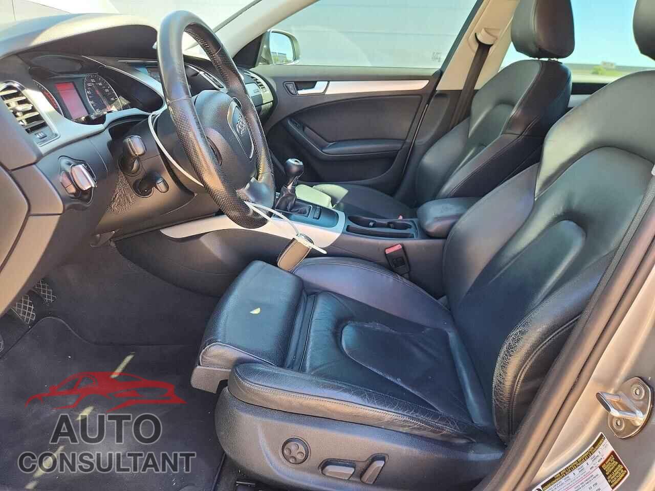AUDI A4 2011 - WAUDFAFL9BA064748