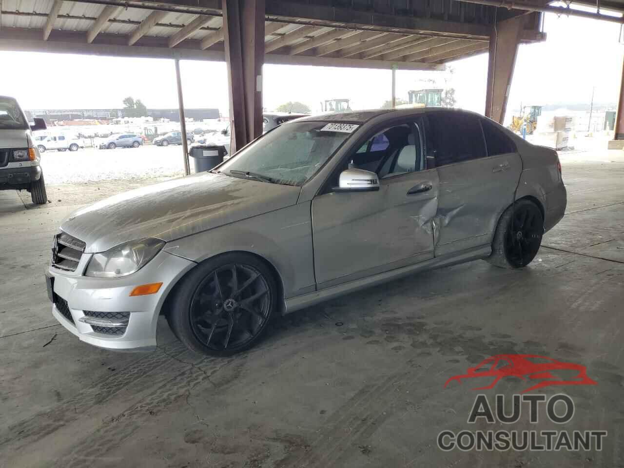MERCEDES-BENZ C-CLASS 2012 - WDDGF8BB0CA649893