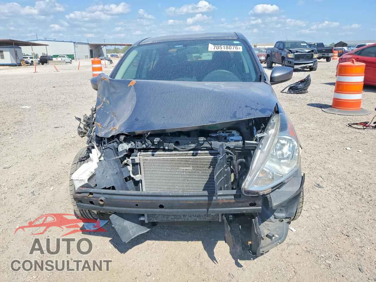 NISSAN VERSA 2017 - 3N1CN7AP1HL903567