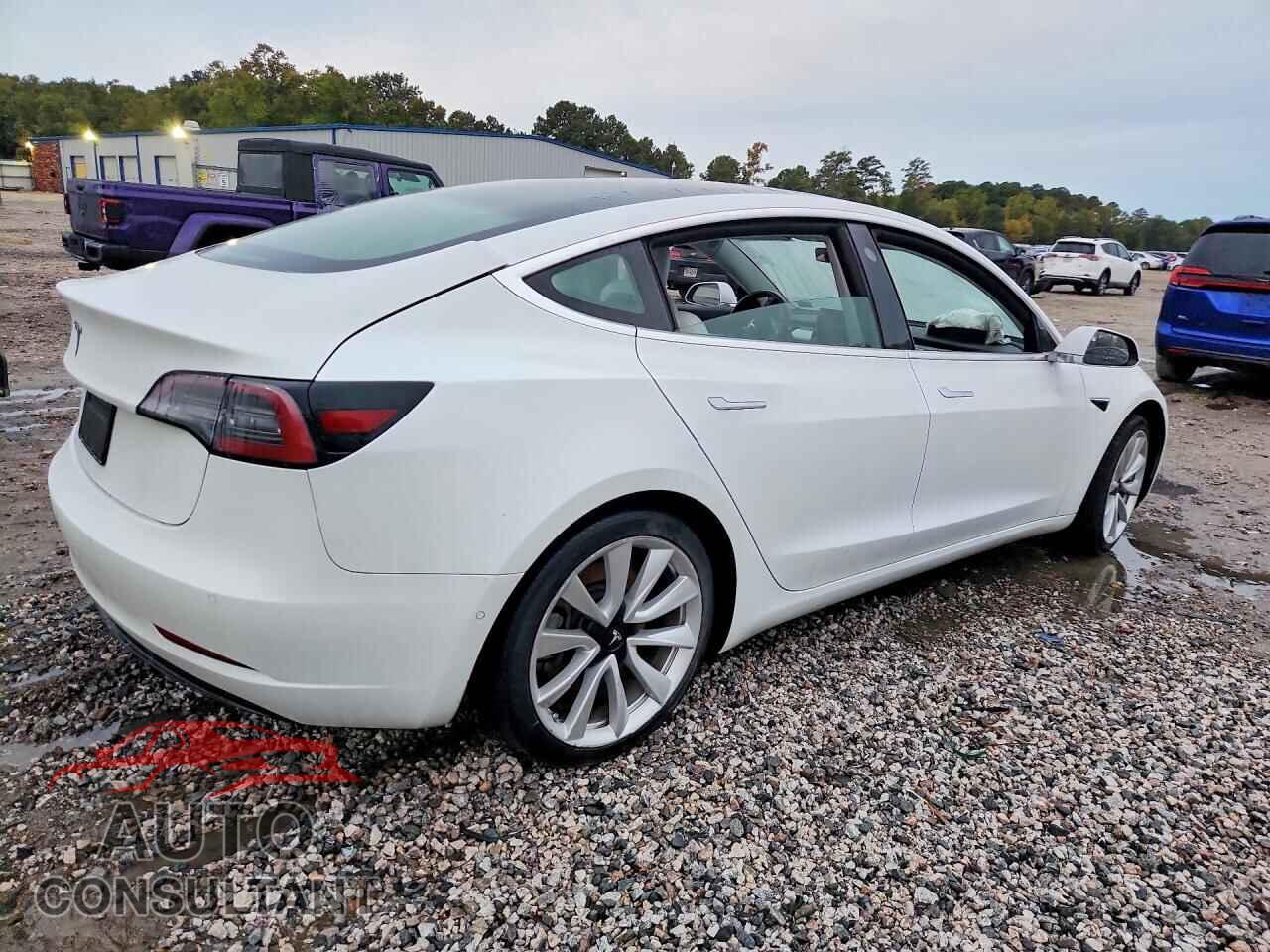 TESLA MODEL 3 2019 - 5YJ3E1EA8KF302713