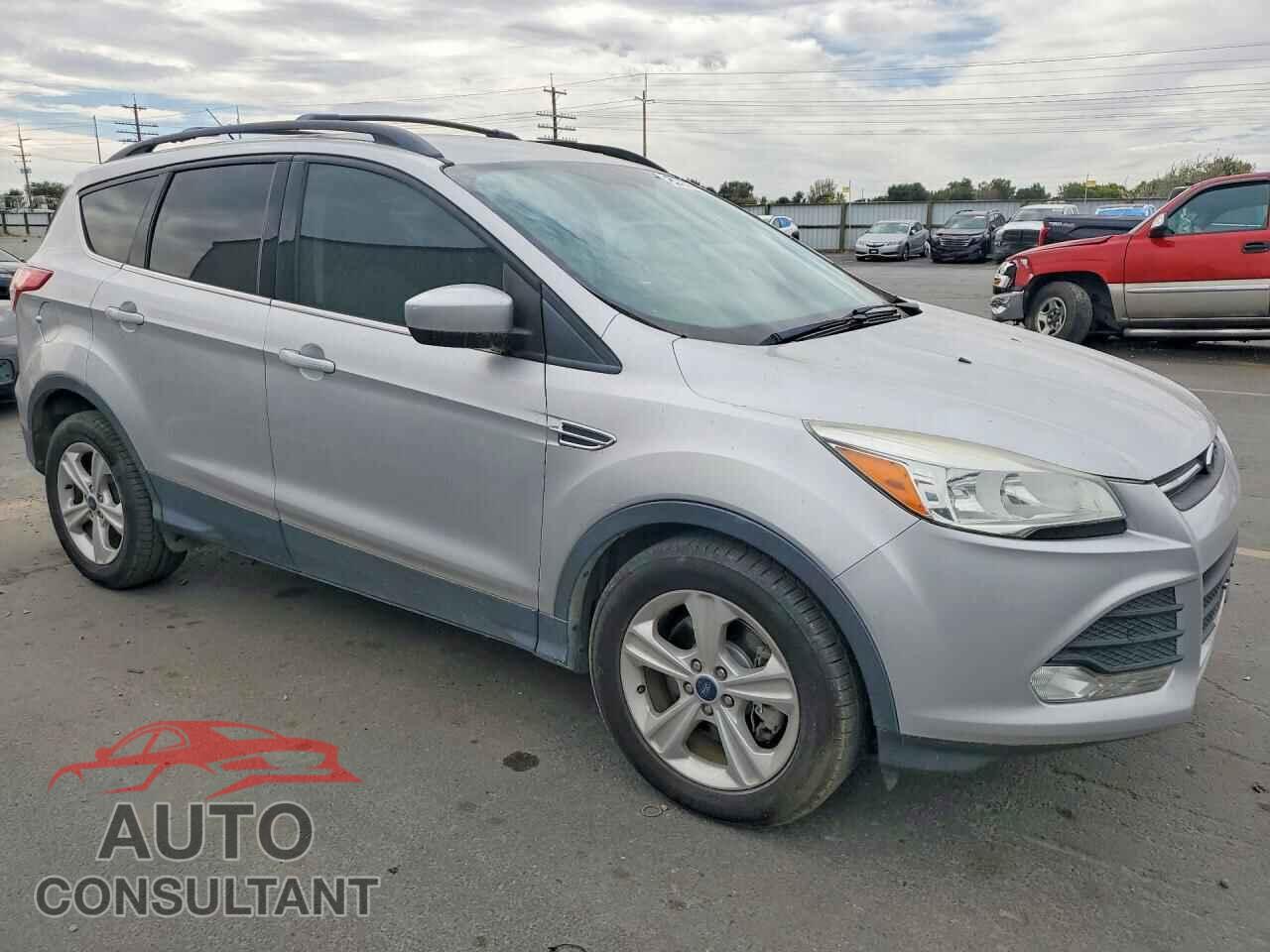 FORD ESCAPE 2015 - 1FMCU9G9XFUC29082
