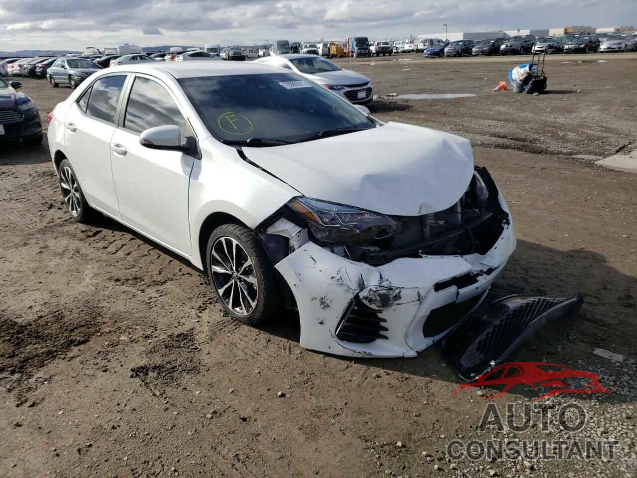TOYOTA COROLLA 2018 - 5YFBURHE8JP830721
