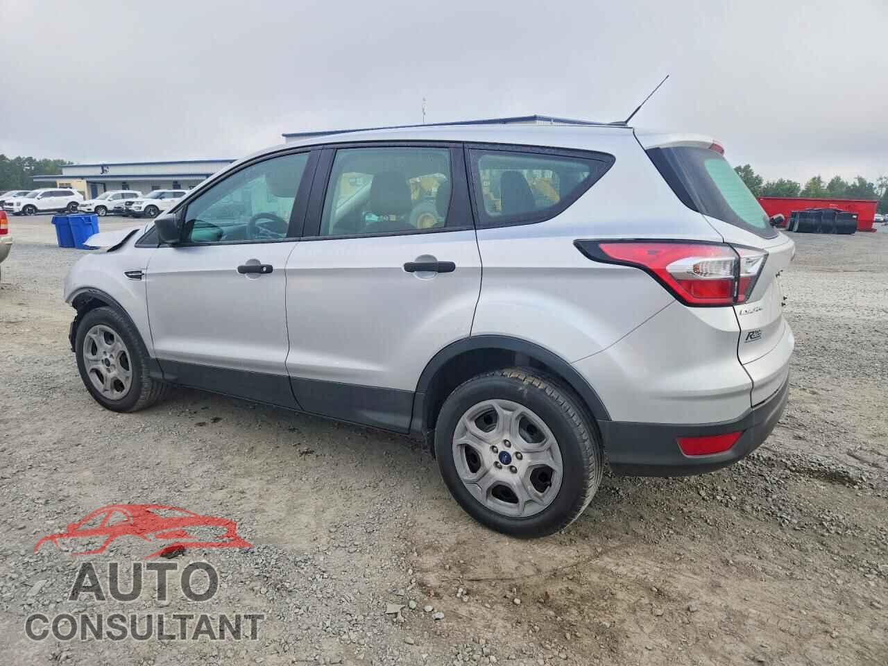 FORD ESCAPE 2017 - 1FMCU0F71HUC06076