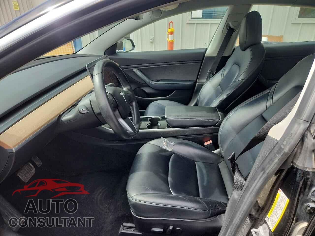 TESLA MODEL 3 2019 - 5YJ3E1EB7KF199065
