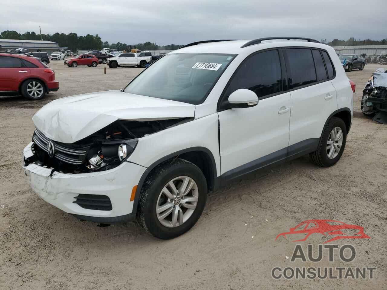 VOLKSWAGEN TIGUAN 2017 - WVGAV7AX7HK001703