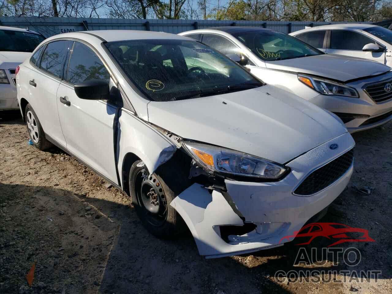 FORD FOCUS 2018 - 1FADP3E23JL243154