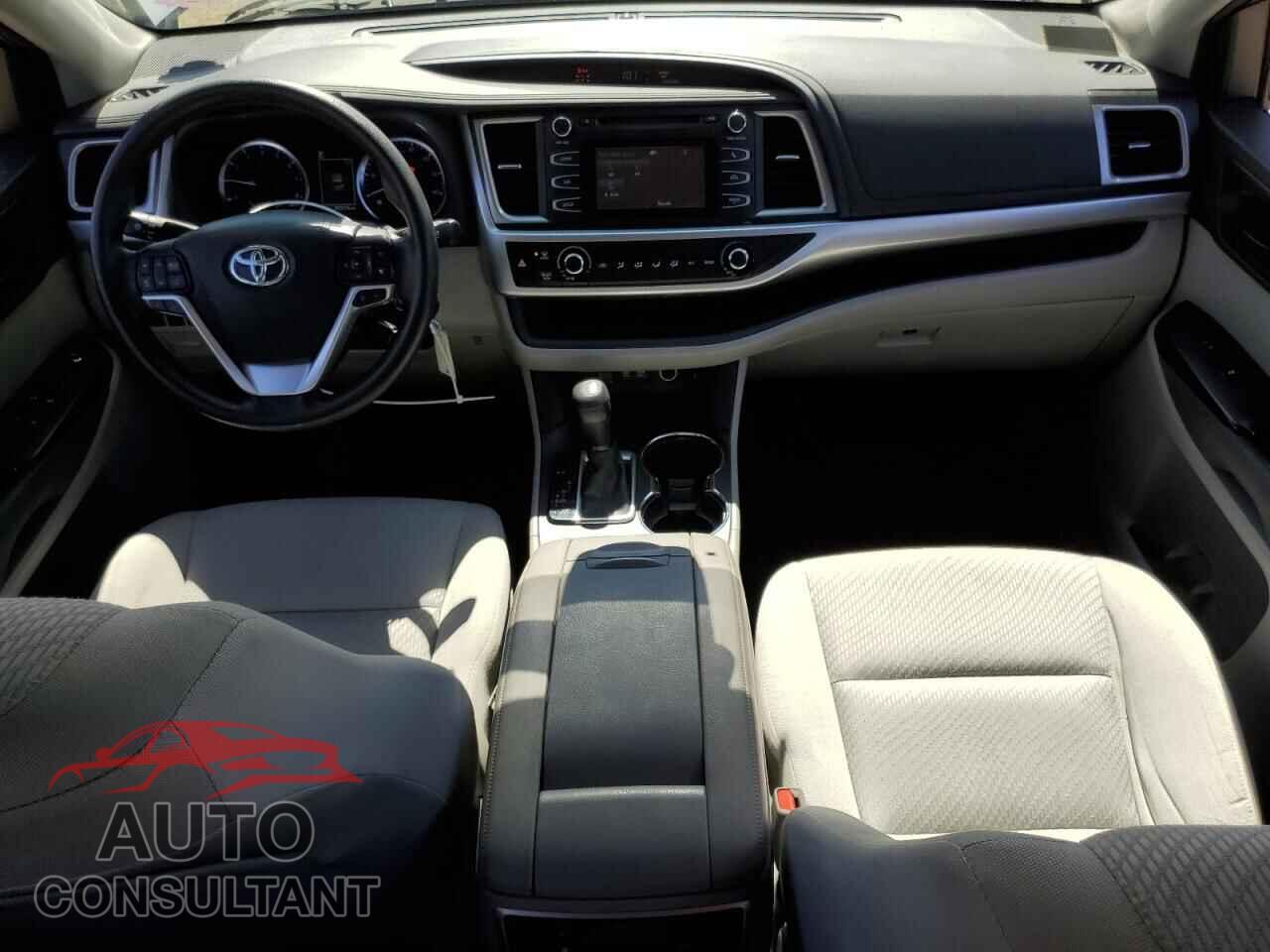 TOYOTA HIGHLANDER 2018 - 5TDBZRFHXJS910673
