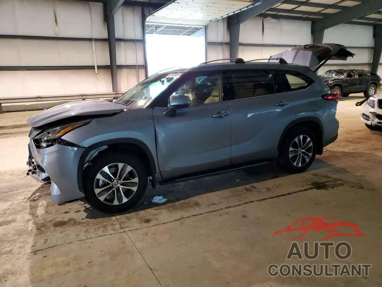 TOYOTA HIGHLANDER 2022 - 5TDGBRCH5NS096730