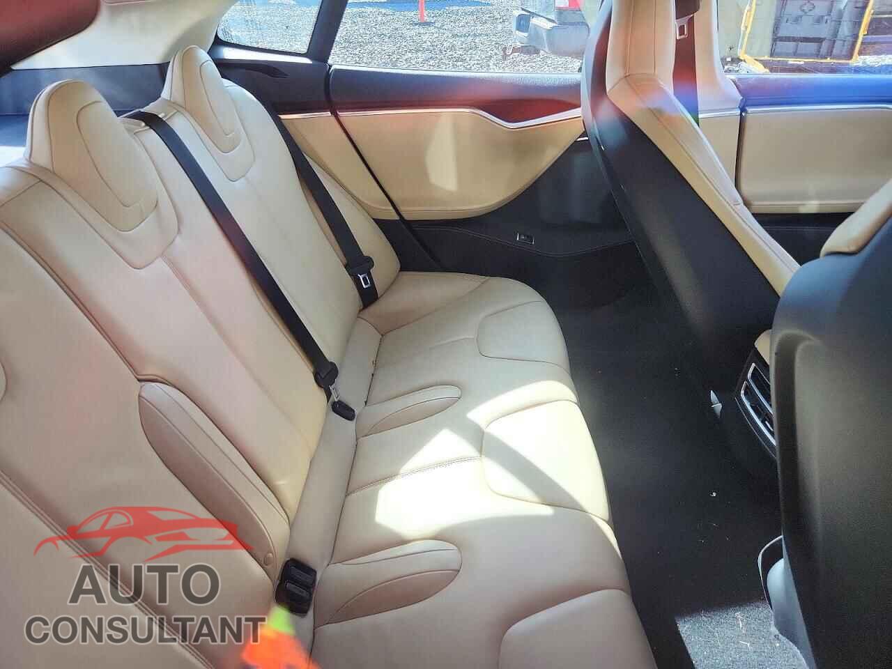 TESLA MODEL S 2014 - 5YJSA1H18EFP56144