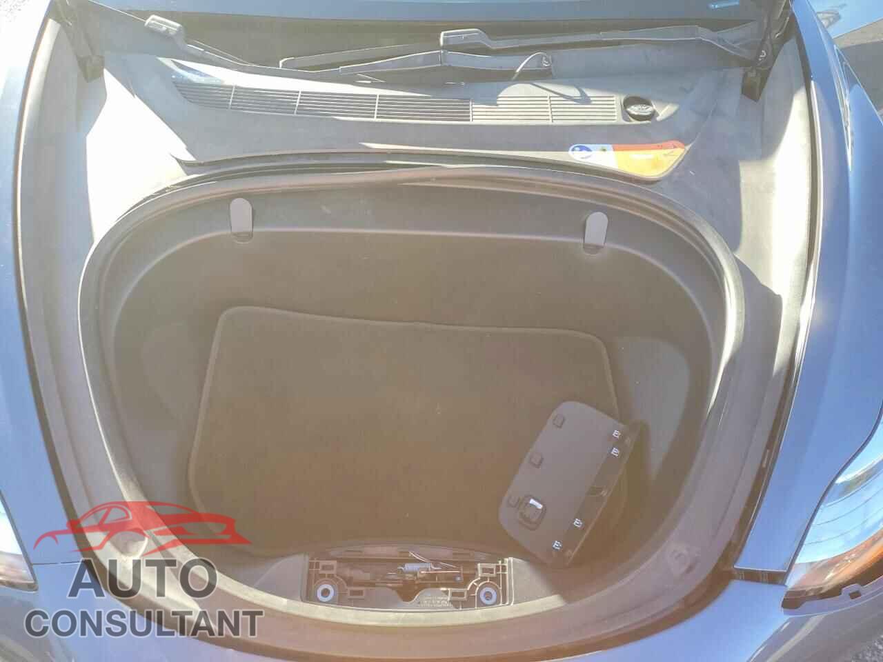 TESLA MODEL 3 2018 - 5YJ3E1EA0JF021939