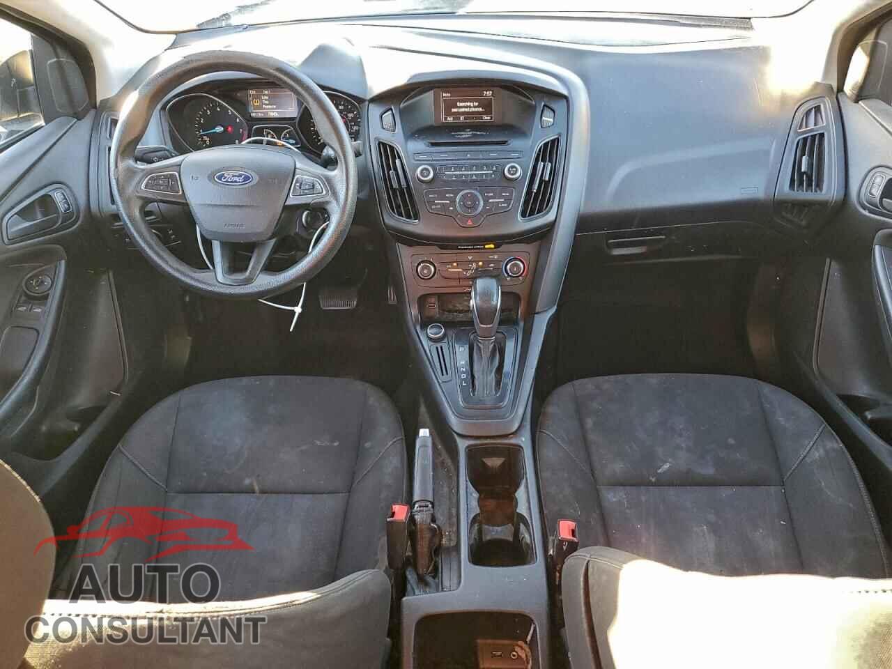 FORD FOCUS 2015 - 1FADP3E20FL314687