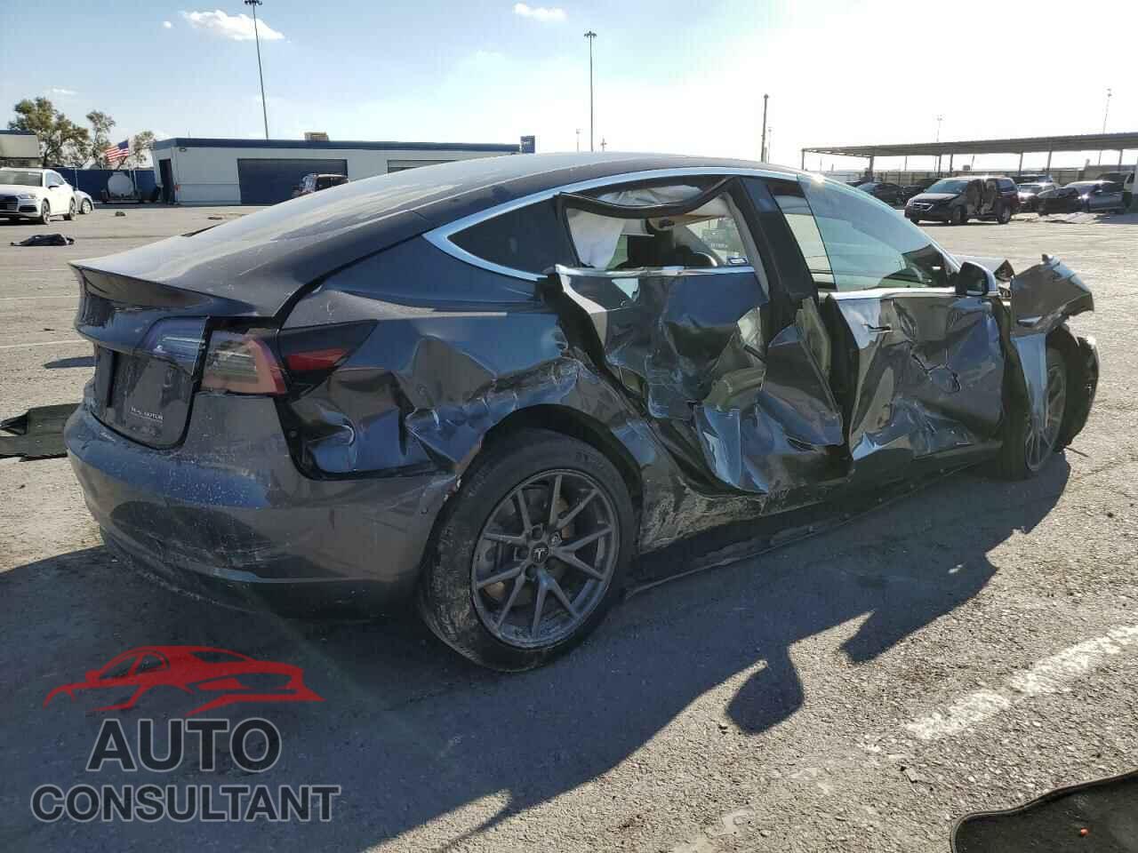 TESLA MODEL 3 2019 - 5YJ3E1EA4KF190265