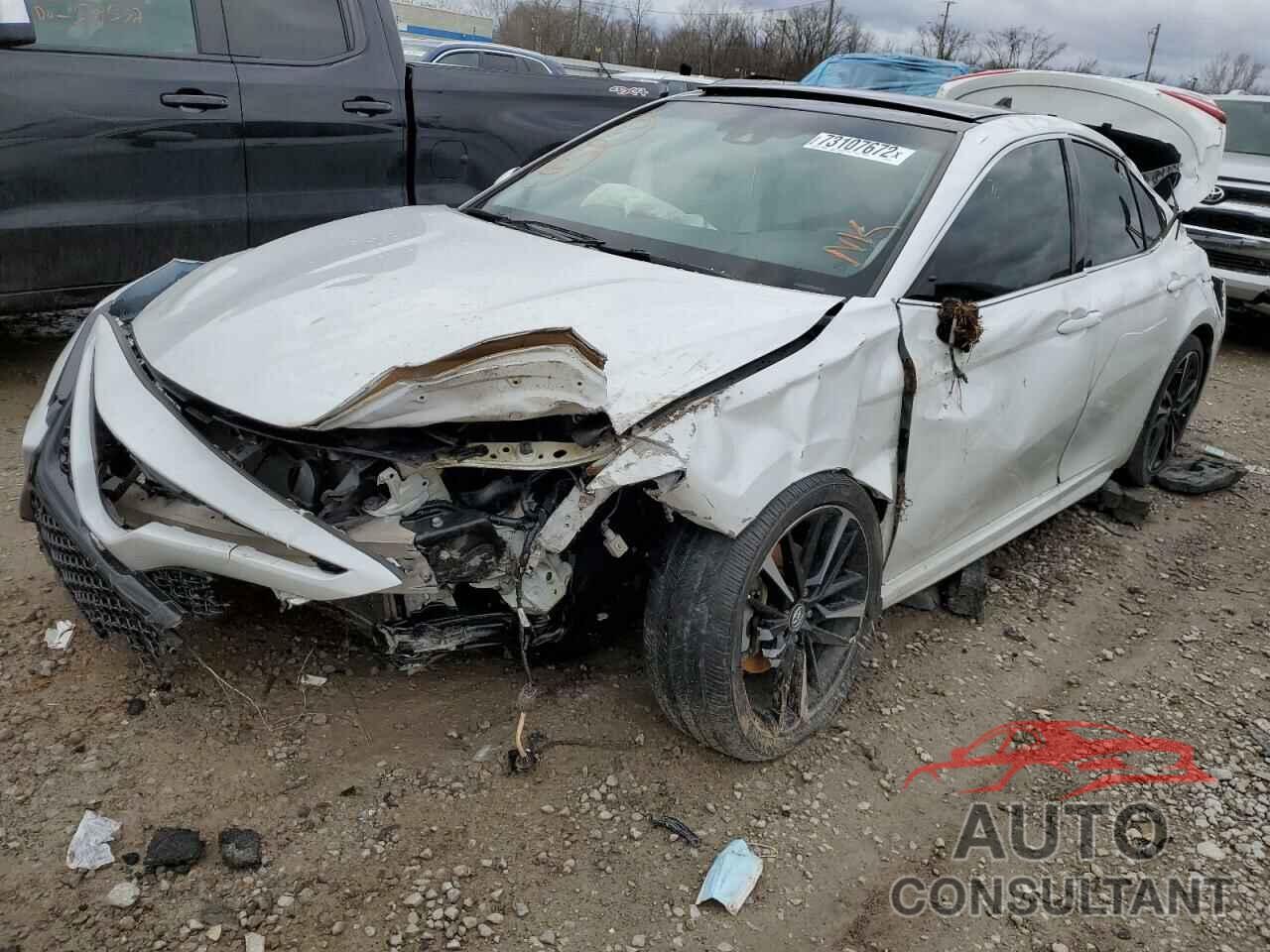 TOYOTA CAMRY 2018 - 4T1BZ1HKXJU015296