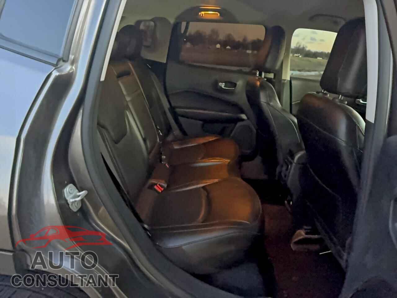 JEEP COMPASS 2020 - 3C4NJDCB0LT151550