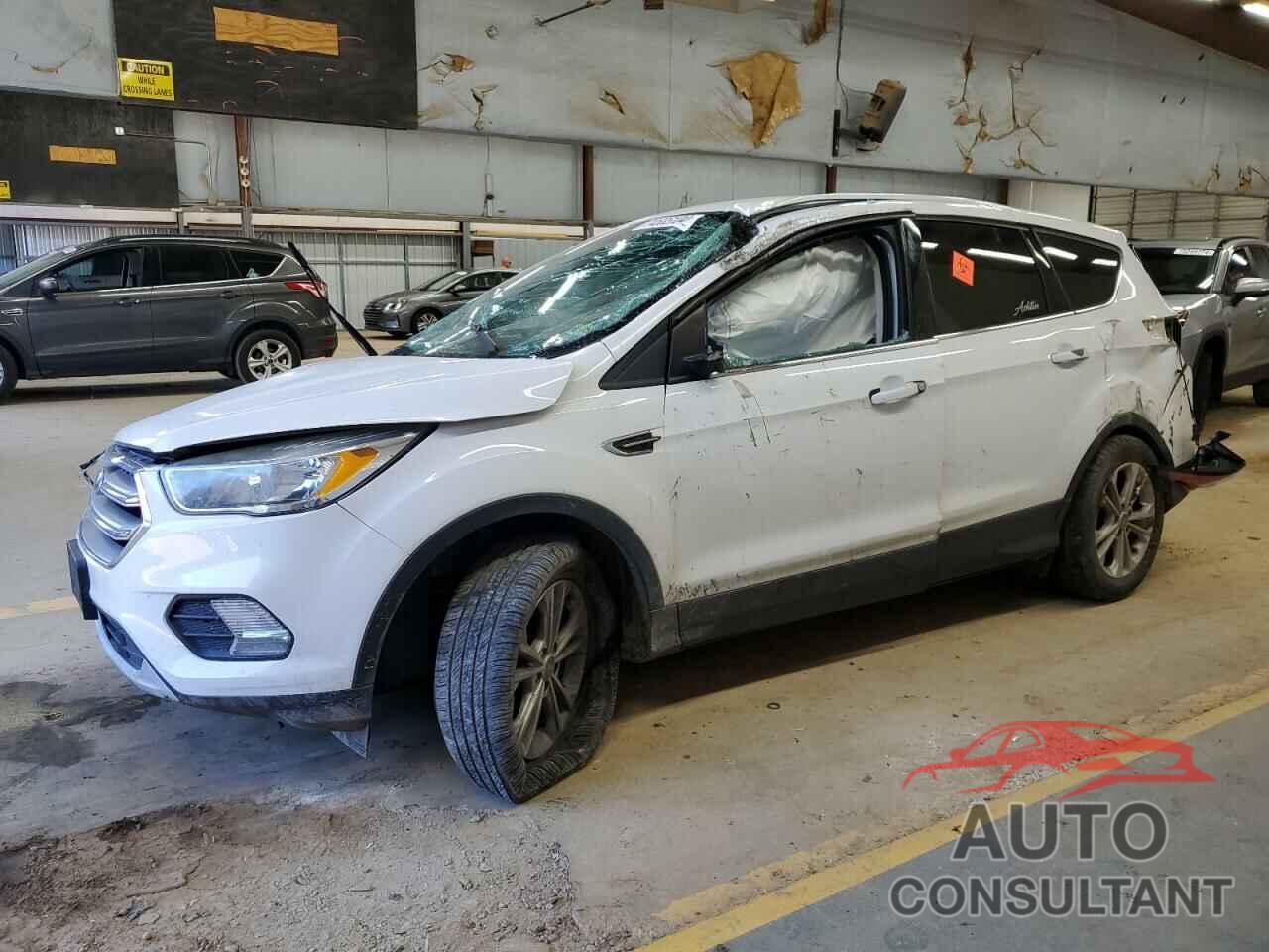 FORD ESCAPE 2017 - 1FMCU0GD1HUE68524