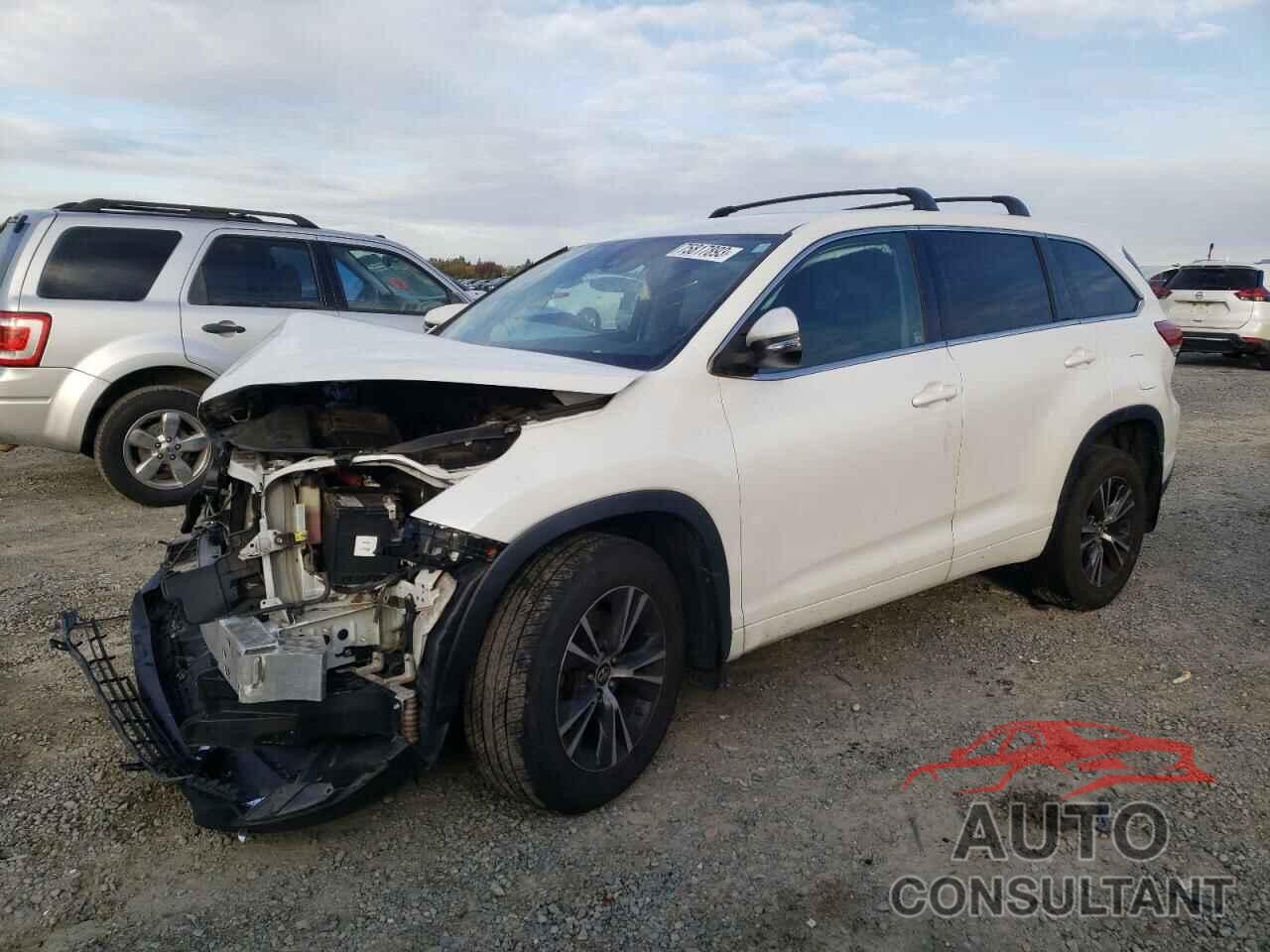 TOYOTA HIGHLANDER 2018 - 5TDBZRFH1JS910657