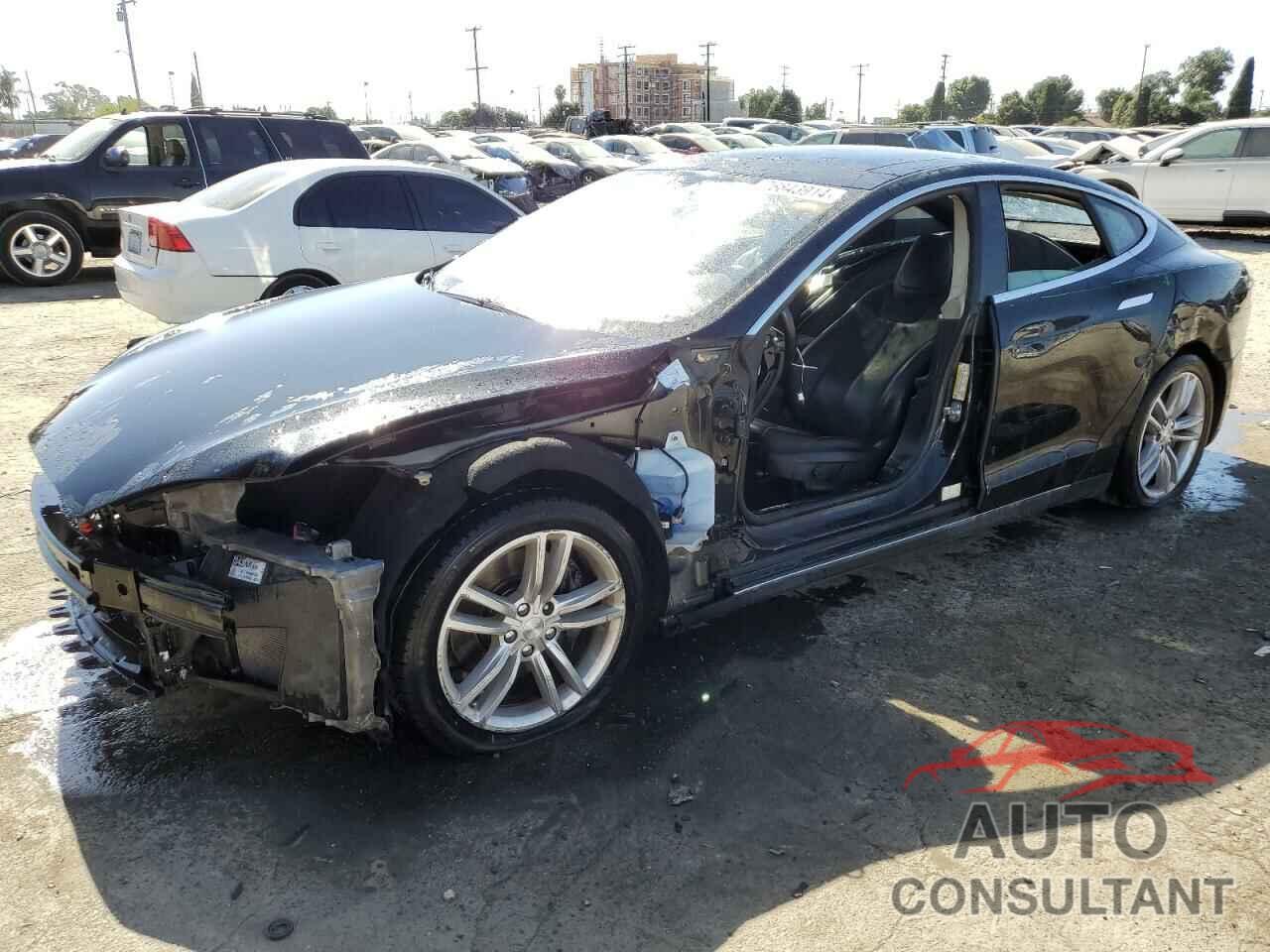 TESLA MODEL S 2014 - 5YJSA1H17EFP42610