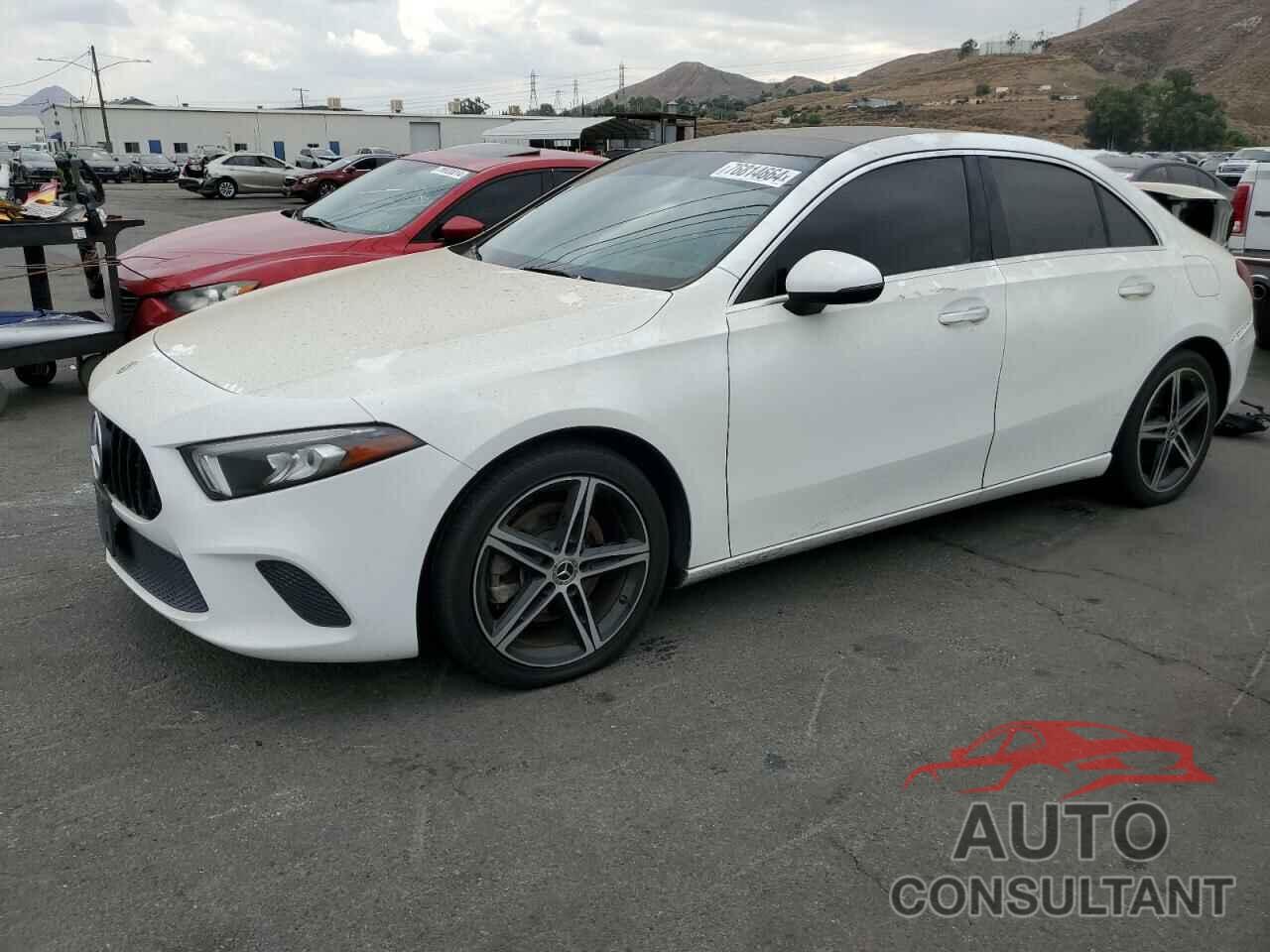 MERCEDES-BENZ A-CLASS 2019 - WDD3G4EB8KW031903