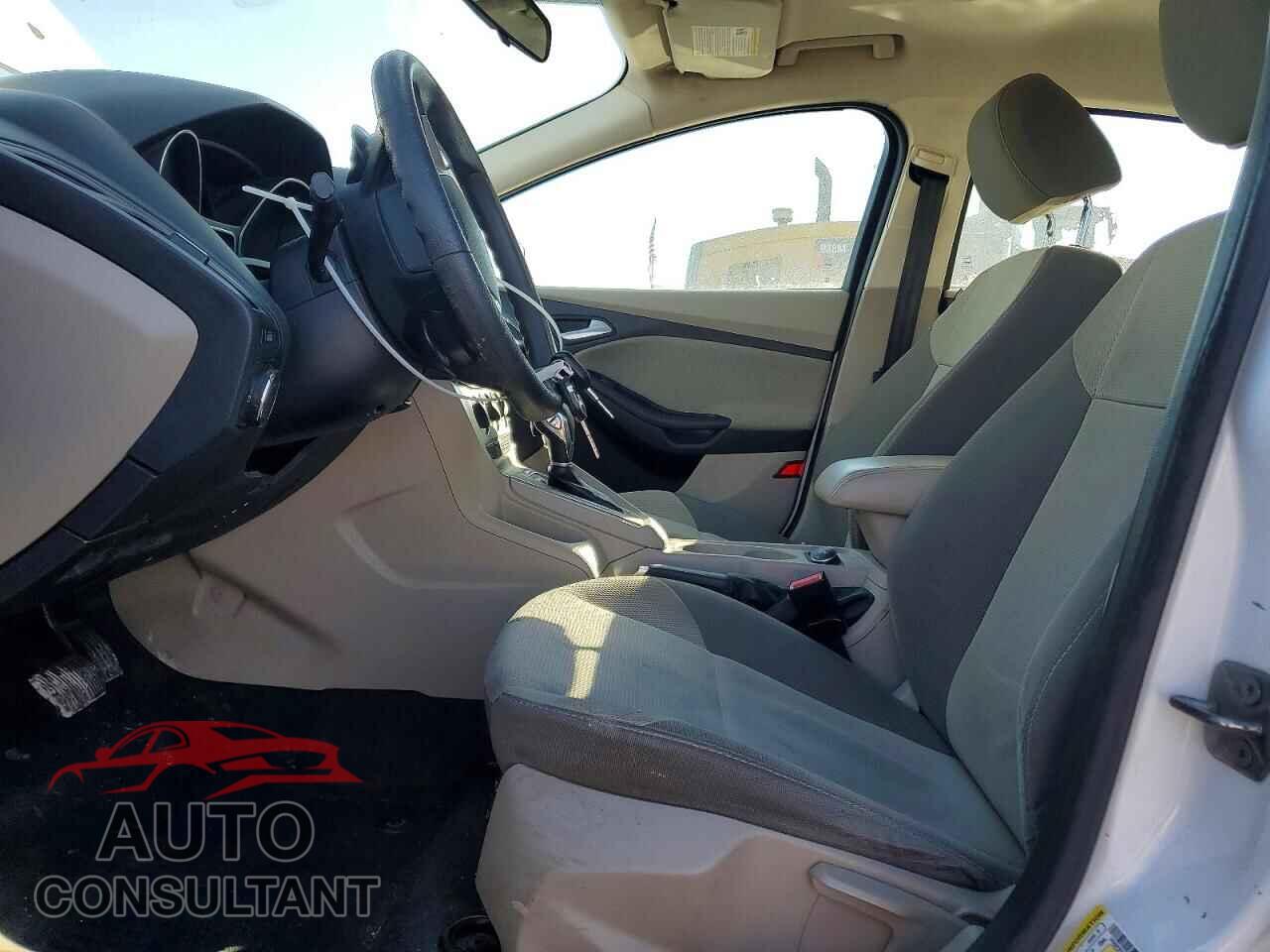 FORD FOCUS 2013 - 1FADP3F2XDL122575