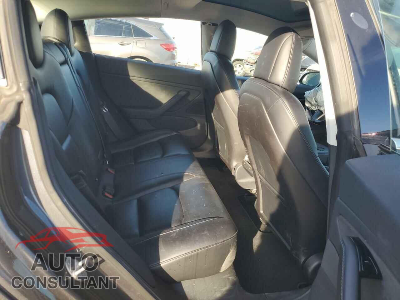 TESLA MODEL 3 2018 - 5YJ3E1EA6JF020150