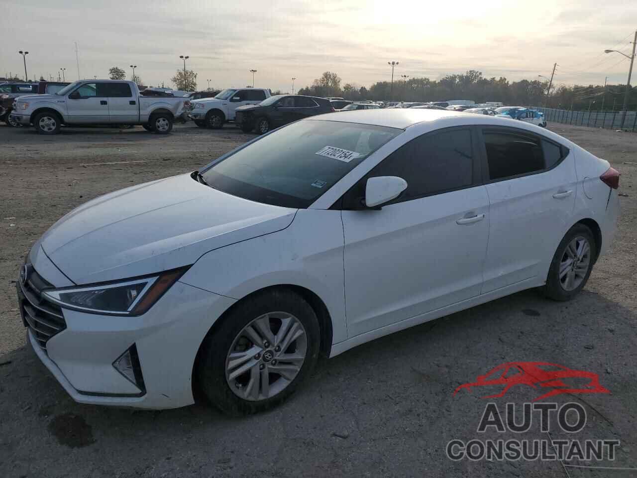 HYUNDAI ELANTRA 2019 - 5NPD84LF2KH414517