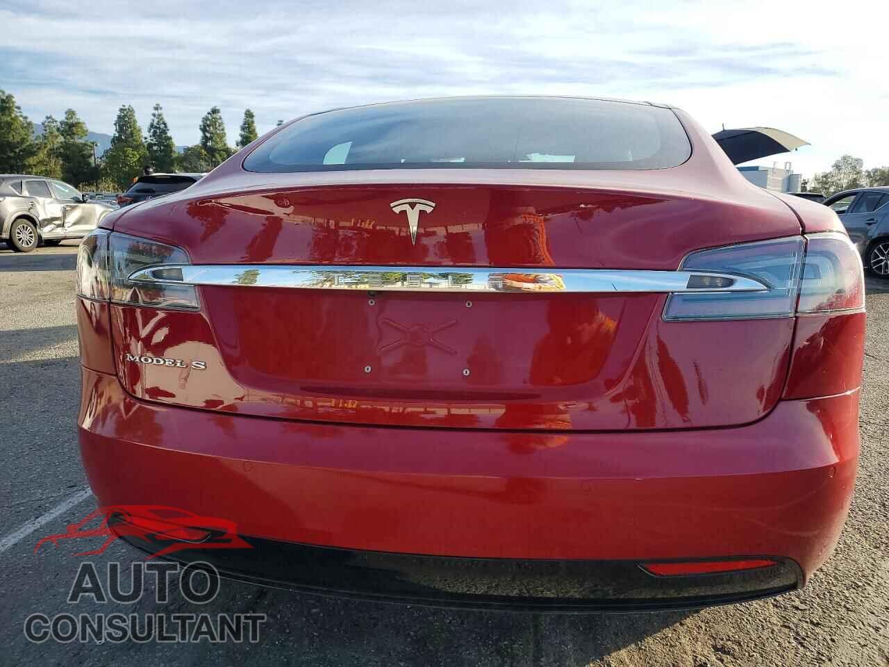 TESLA MODEL S 2018 - 5YJSA1E28JF262664