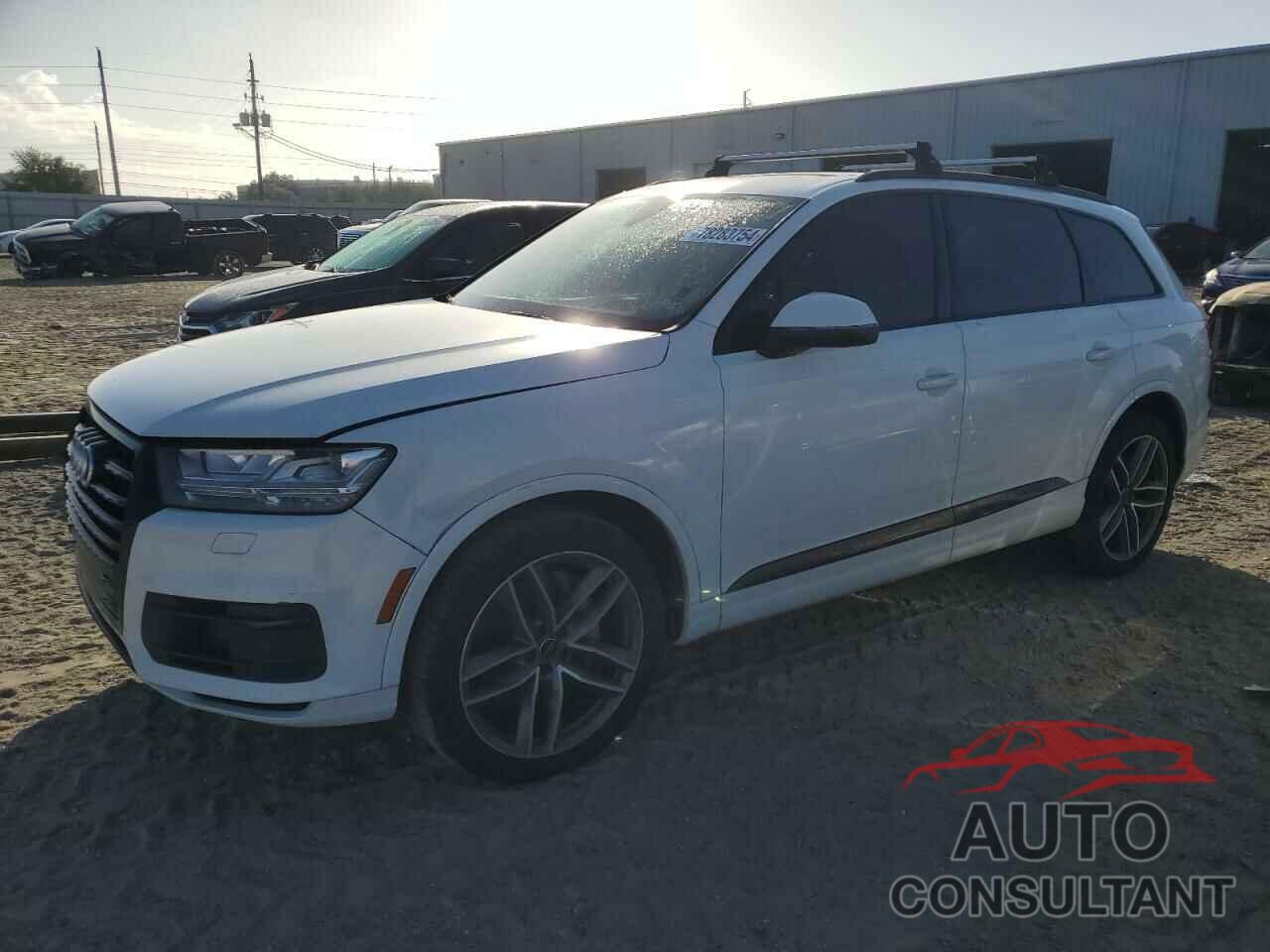 AUDI Q7 2018 - WA1VAAF77JD031148