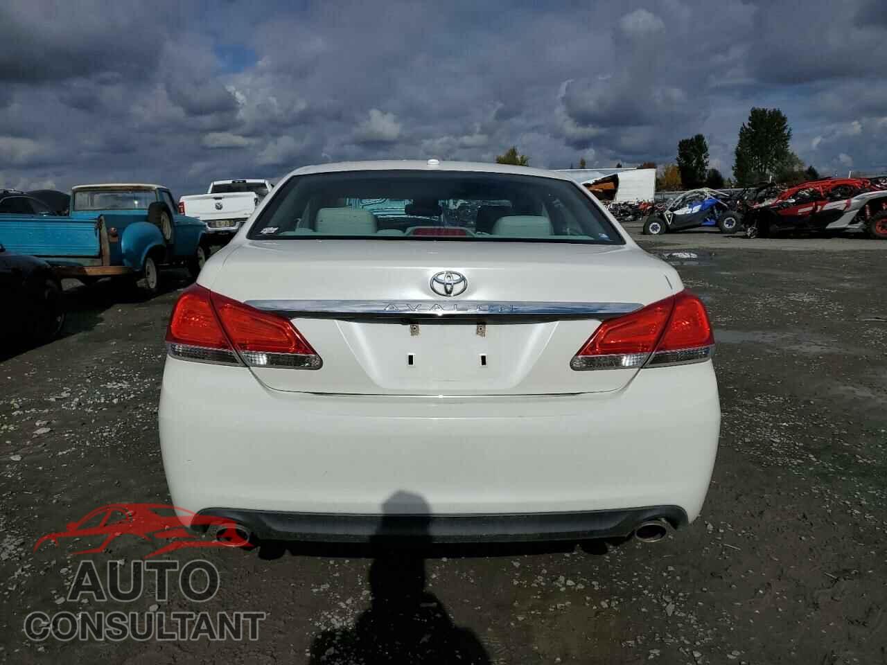 TOYOTA AVALON 2011 - 4T1BK3DB7BU396435