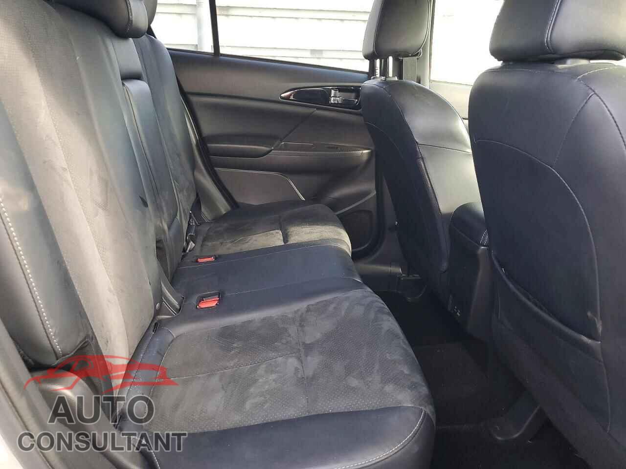 MITSUBISHI ECLIPSE 2024 - JA4ATWAA3RZ052358