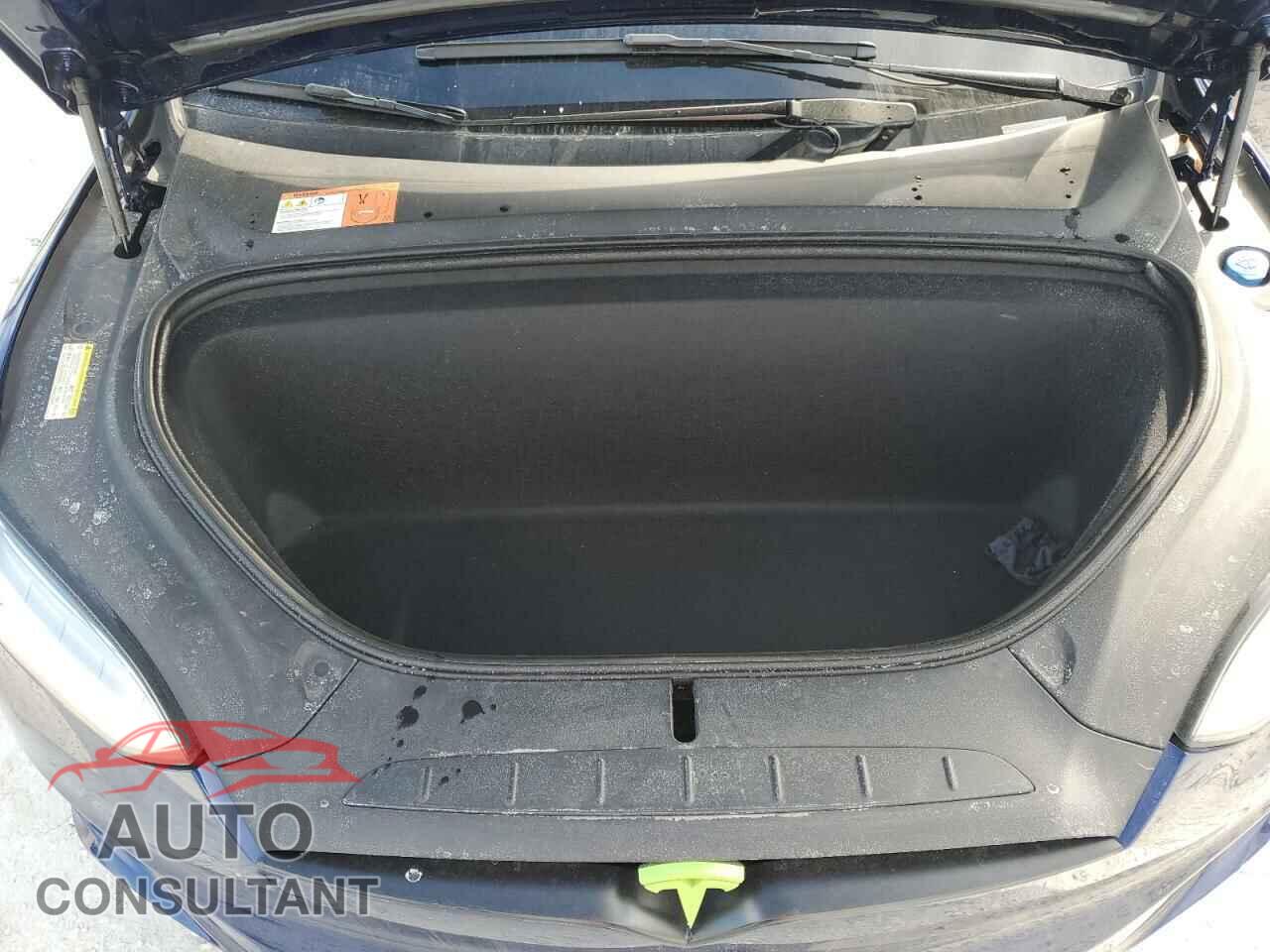 TESLA MODEL X 2017 - 5YJXCBE2XHF040157