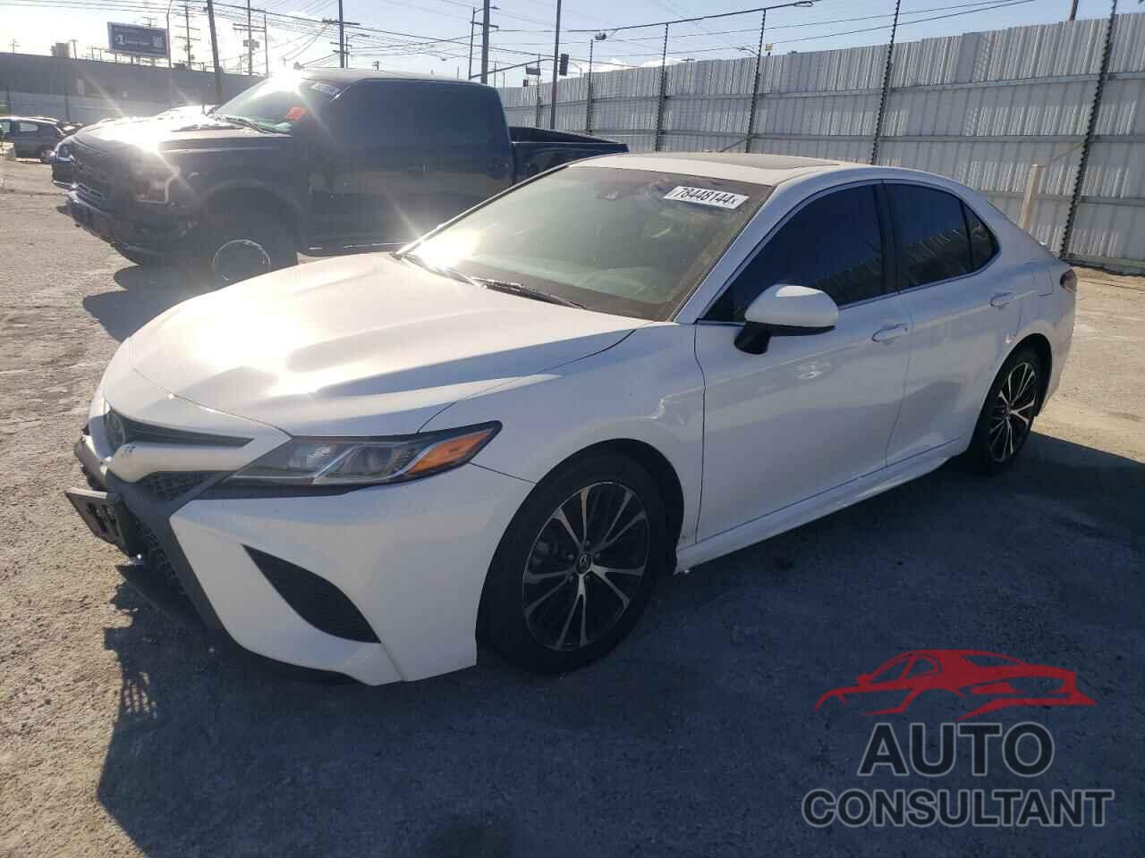 TOYOTA CAMRY 2018 - 4T1B11HKXJU113445