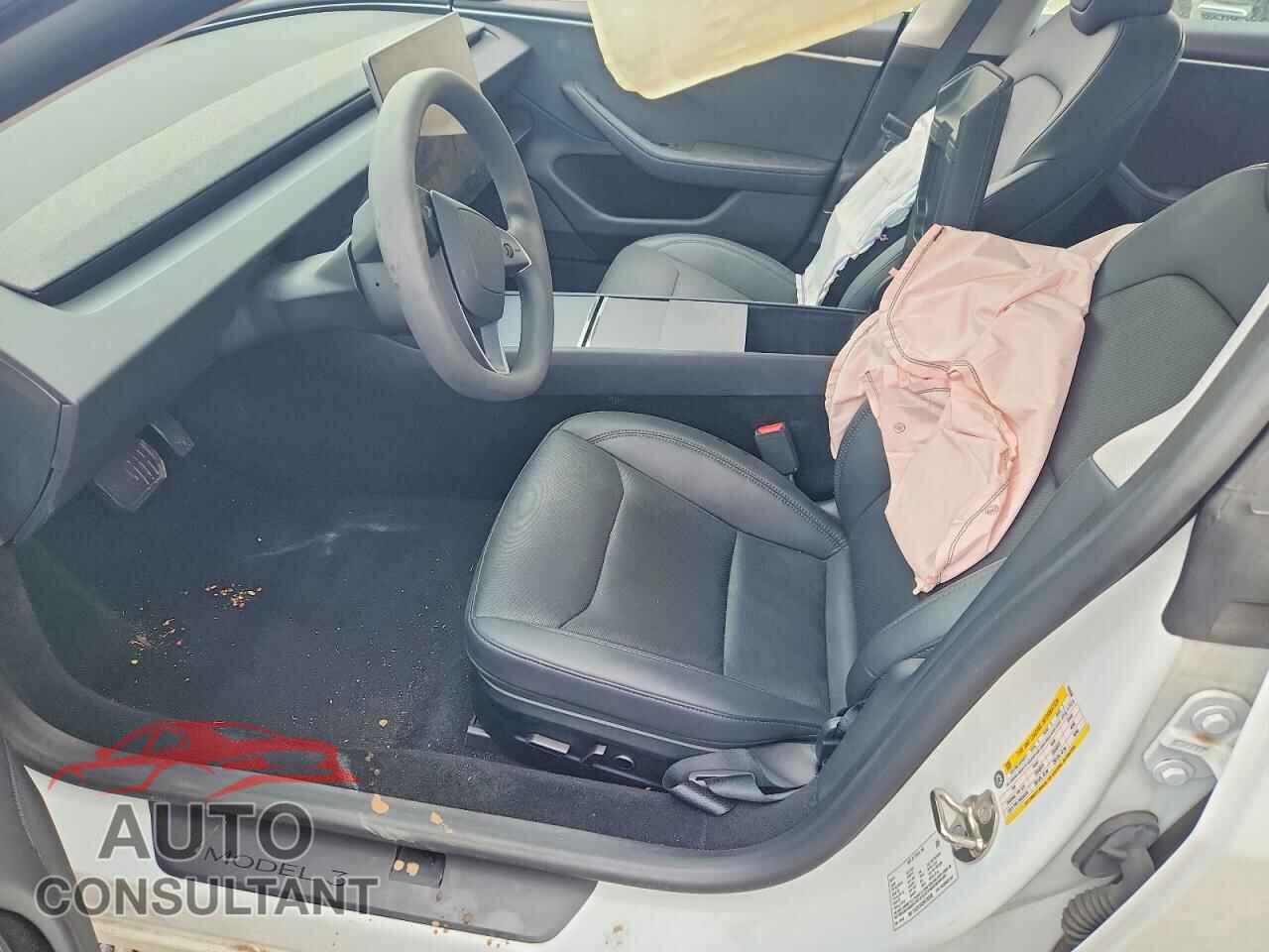 TESLA MODEL 3 2024 - 5YJ3E1EB2RF792536