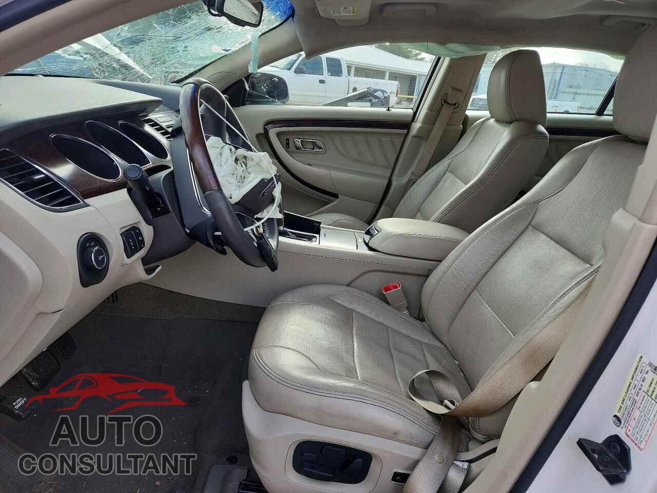 FORD TAURUS 2011 - 1FAHP2FW8BG108596