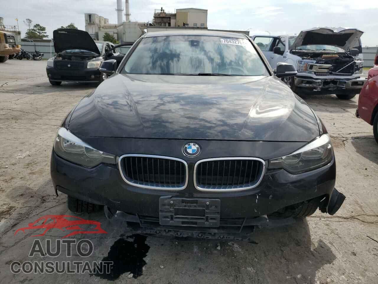 BMW 3 SERIES 2016 - WBA8E1G57GNU11286