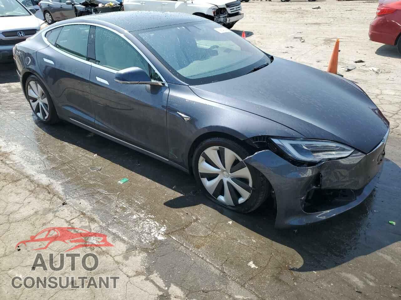 TESLA MODEL S 2020 - 5YJSA1E40LF390594