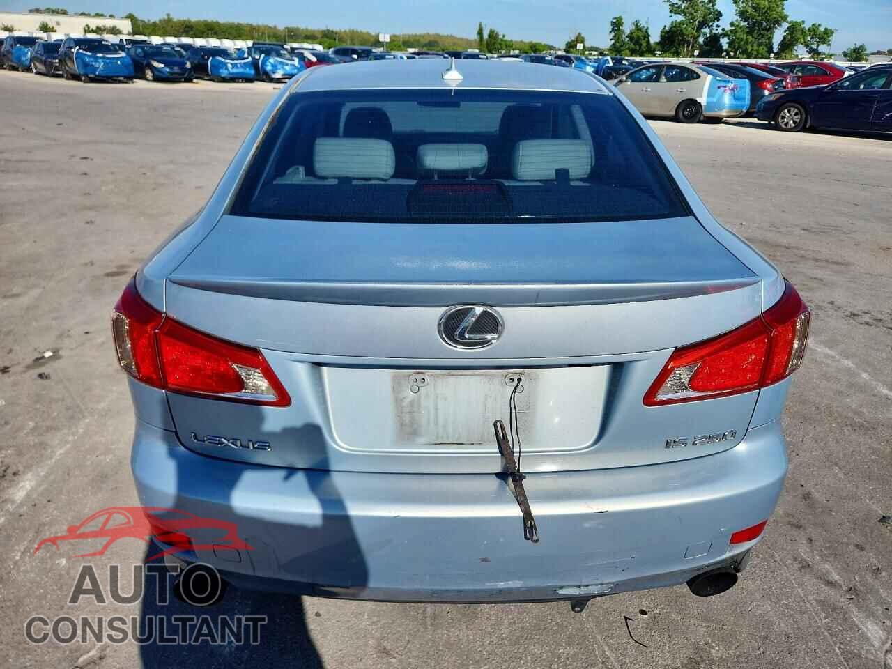 LEXUS IS 2011 - JTHBF5C28B2101164