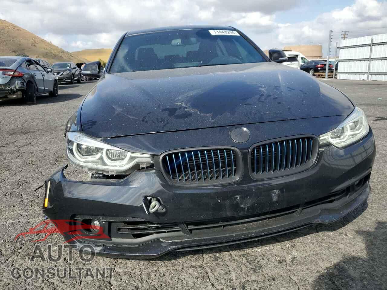 BMW 3 SERIES 2018 - WBA8E1C52JA165624