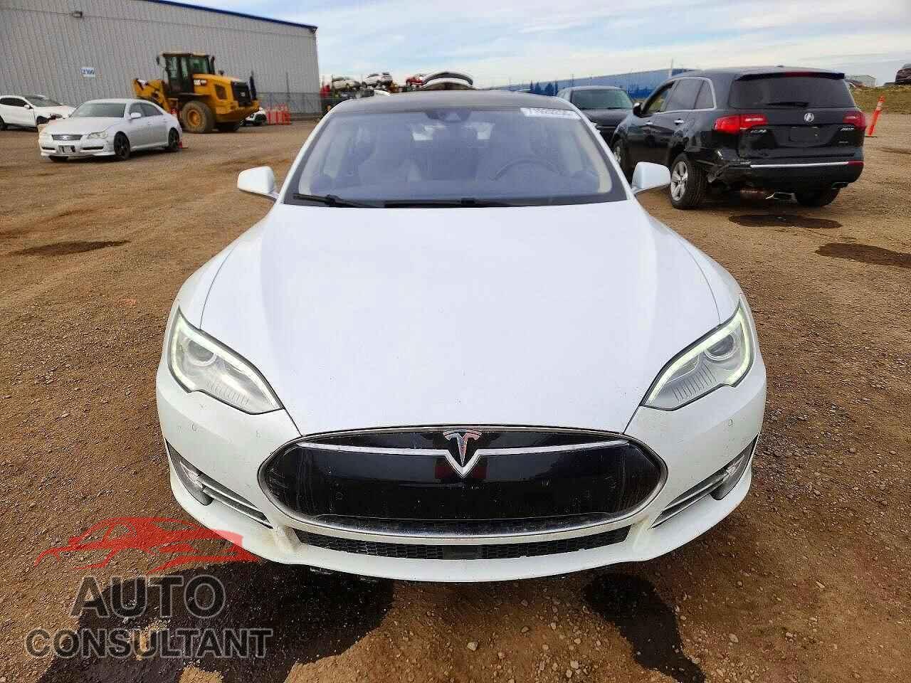 TESLA MODEL S 2015 - 5YJSA1V2XFF097885