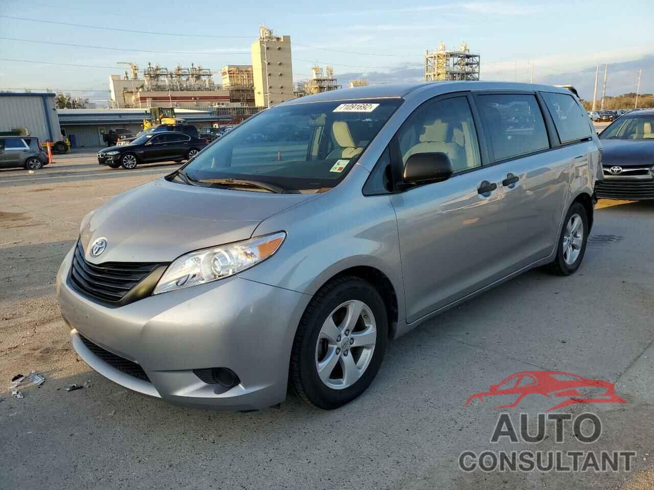 TOYOTA SIENNA 2017 - 5TDZZ3DC4HS818035