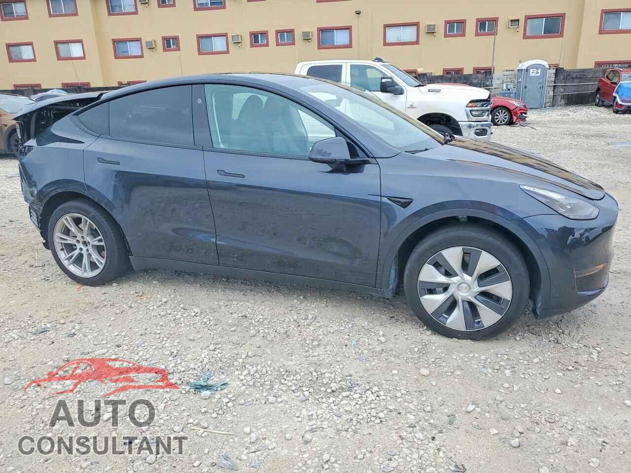 TESLA MODEL Y 2024 - 7SAYGDED3RF005048