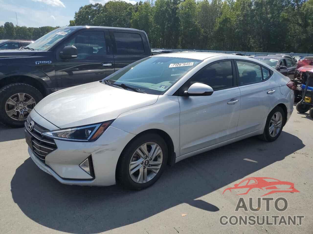 HYUNDAI ELANTRA 2019 - KMHD84LF6KU879870