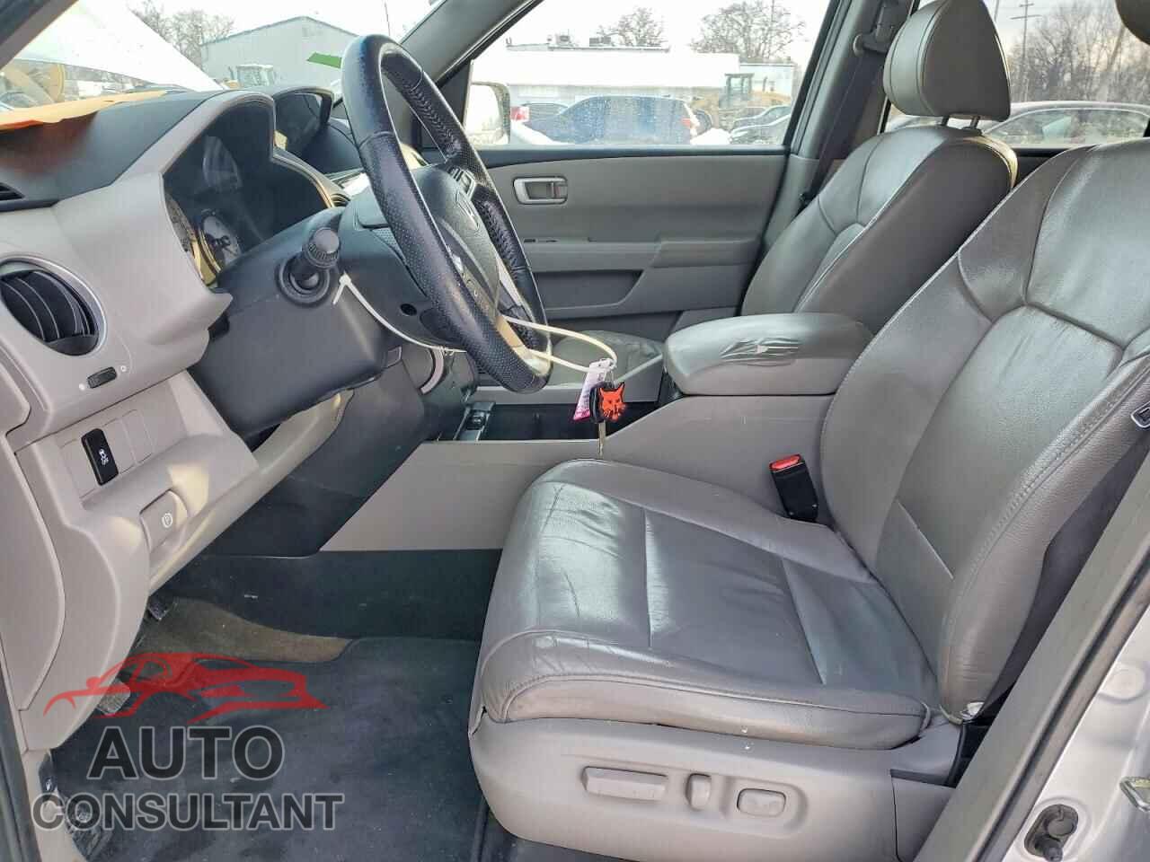 HONDA PILOT 2015 - 5FNYF4H53FB047283