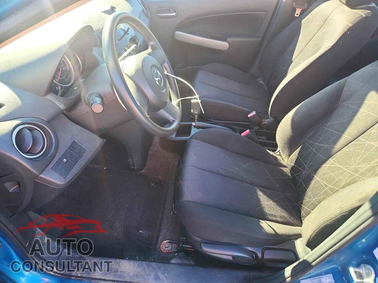 MAZDA 2 2011 - JM1DE1HZ4B0112105