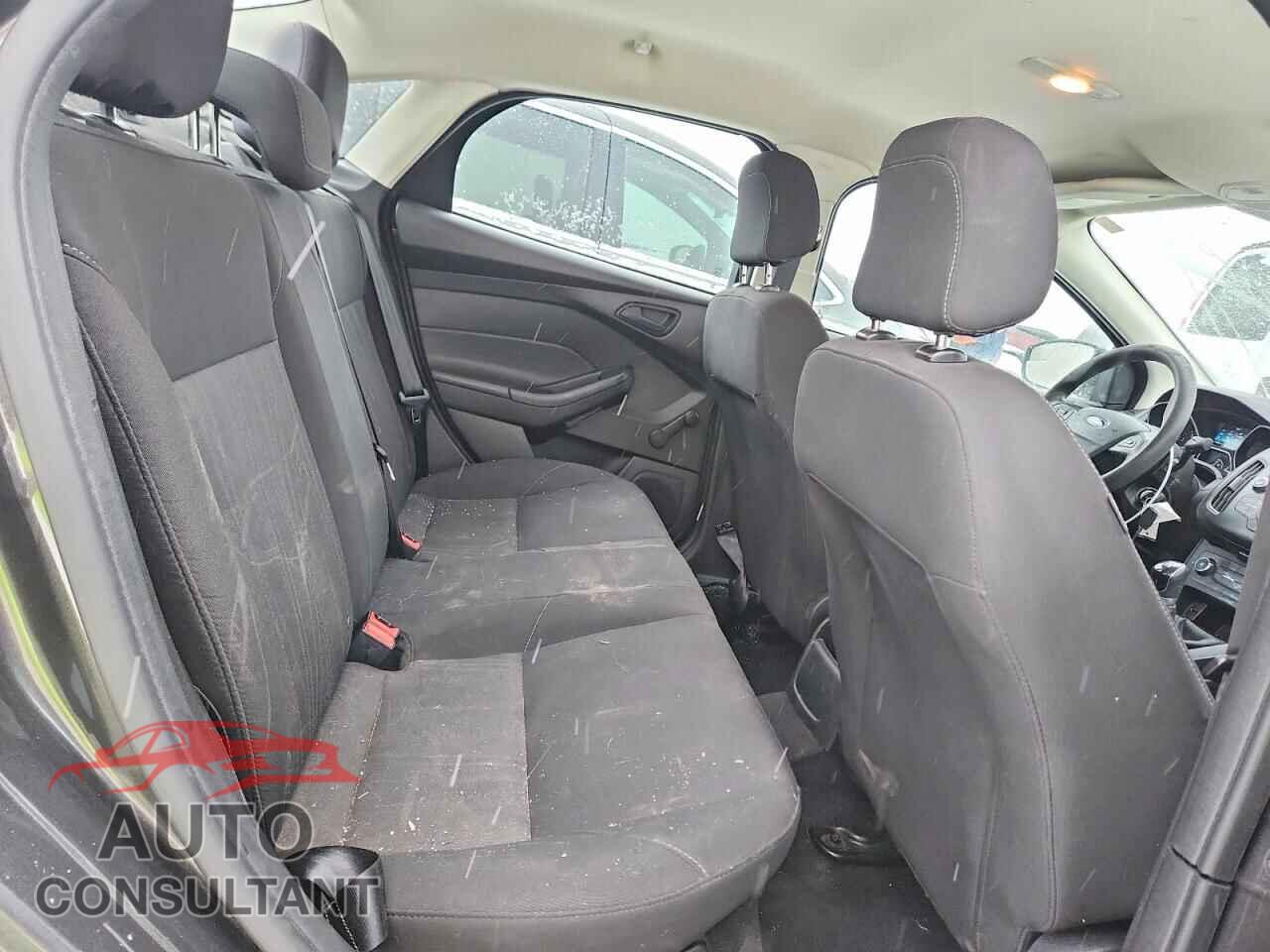 FORD FOCUS 2015 - 1FADP3E22FL367701