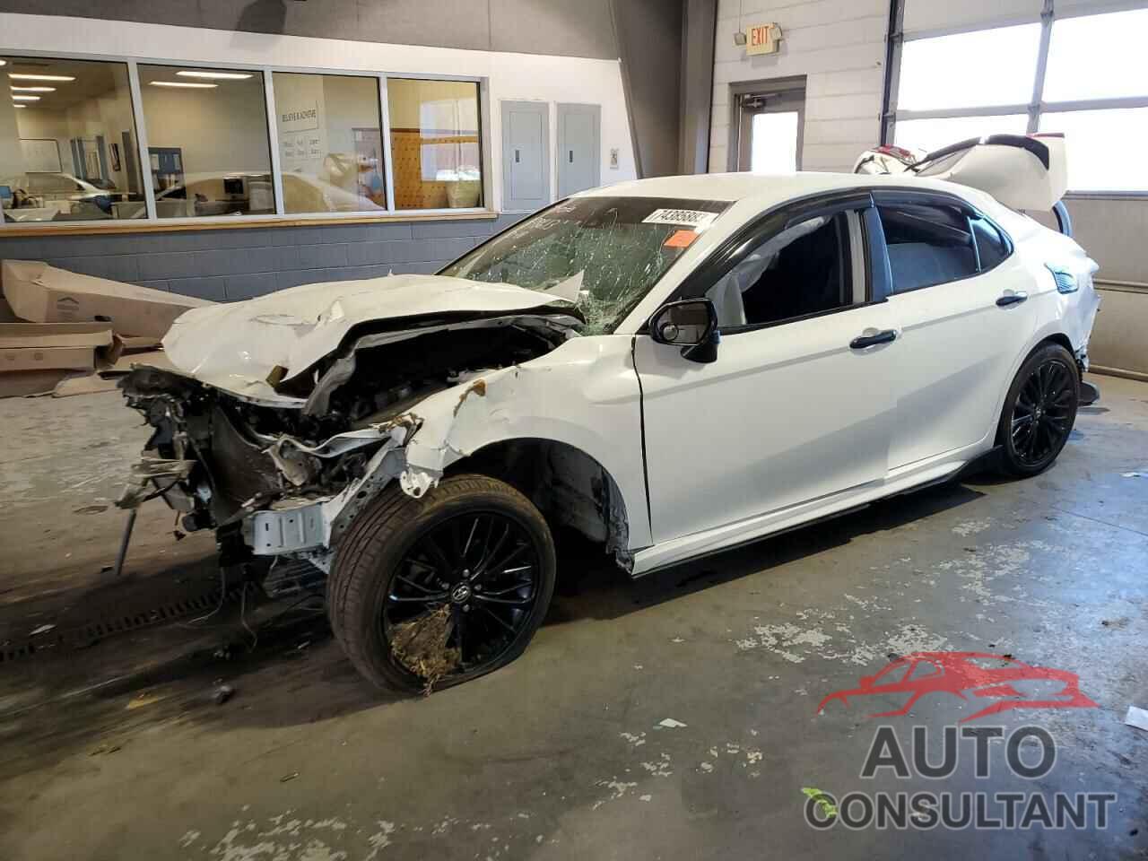 TOYOTA CAMRY 2020 - 4T1G11AK0LU340601