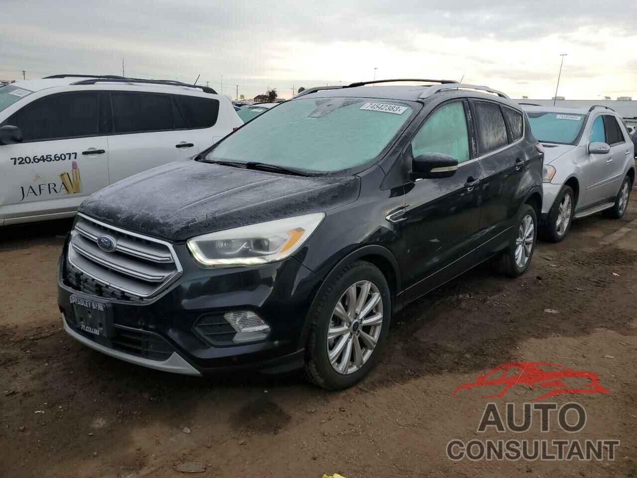 FORD ESCAPE 2017 - 1FMCU9J90HUC38580